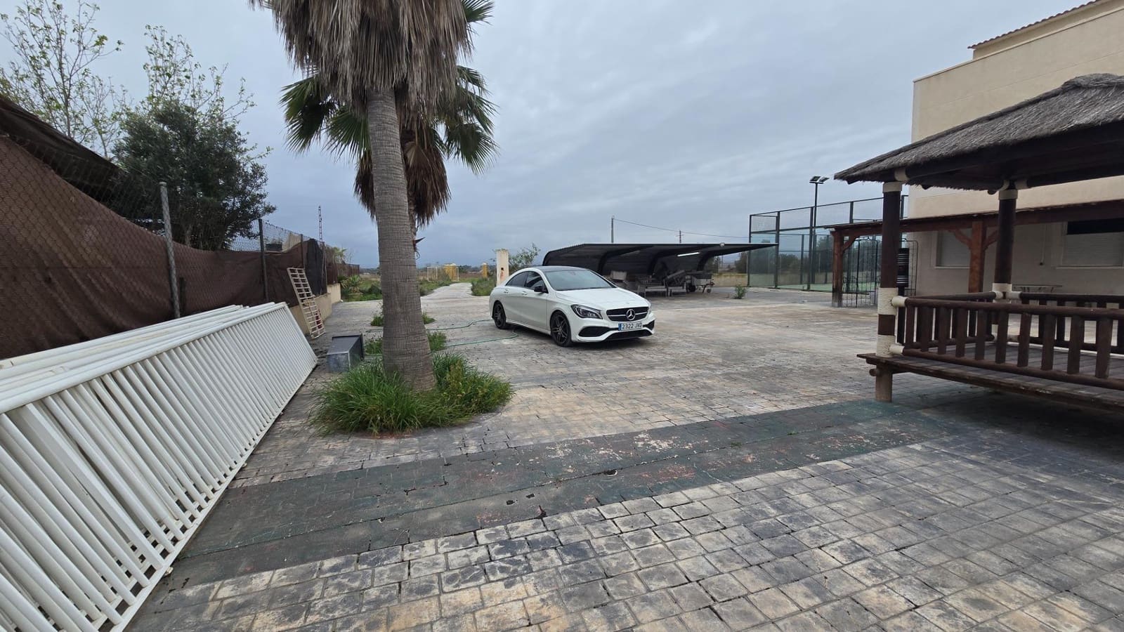 6 bedroom Villa for sale in La Marina with pool - € 430,000 (Ref: 9356028)