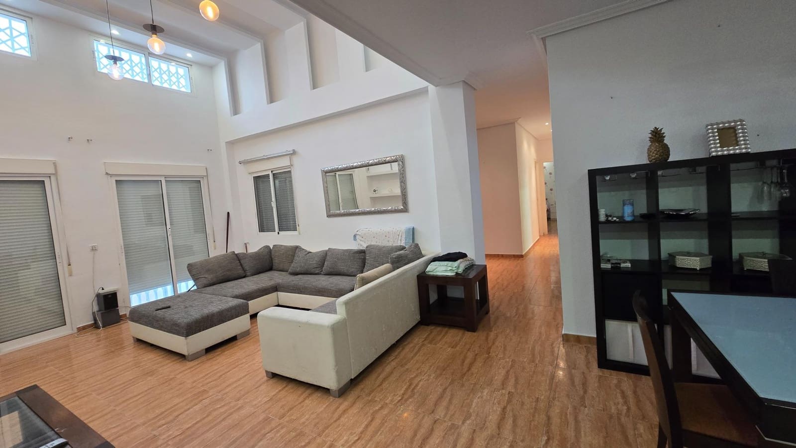 6 bedroom Villa for sale in La Marina with pool - € 430,000 (Ref: 9356028)