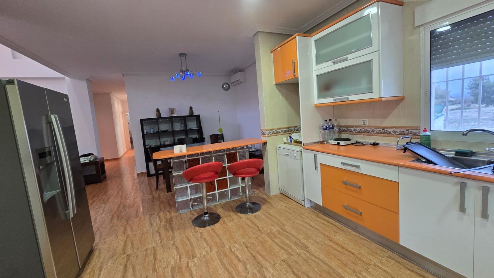 6 bedroom Villa for sale in La Marina with pool - € 430,000 (Ref: 9356028)