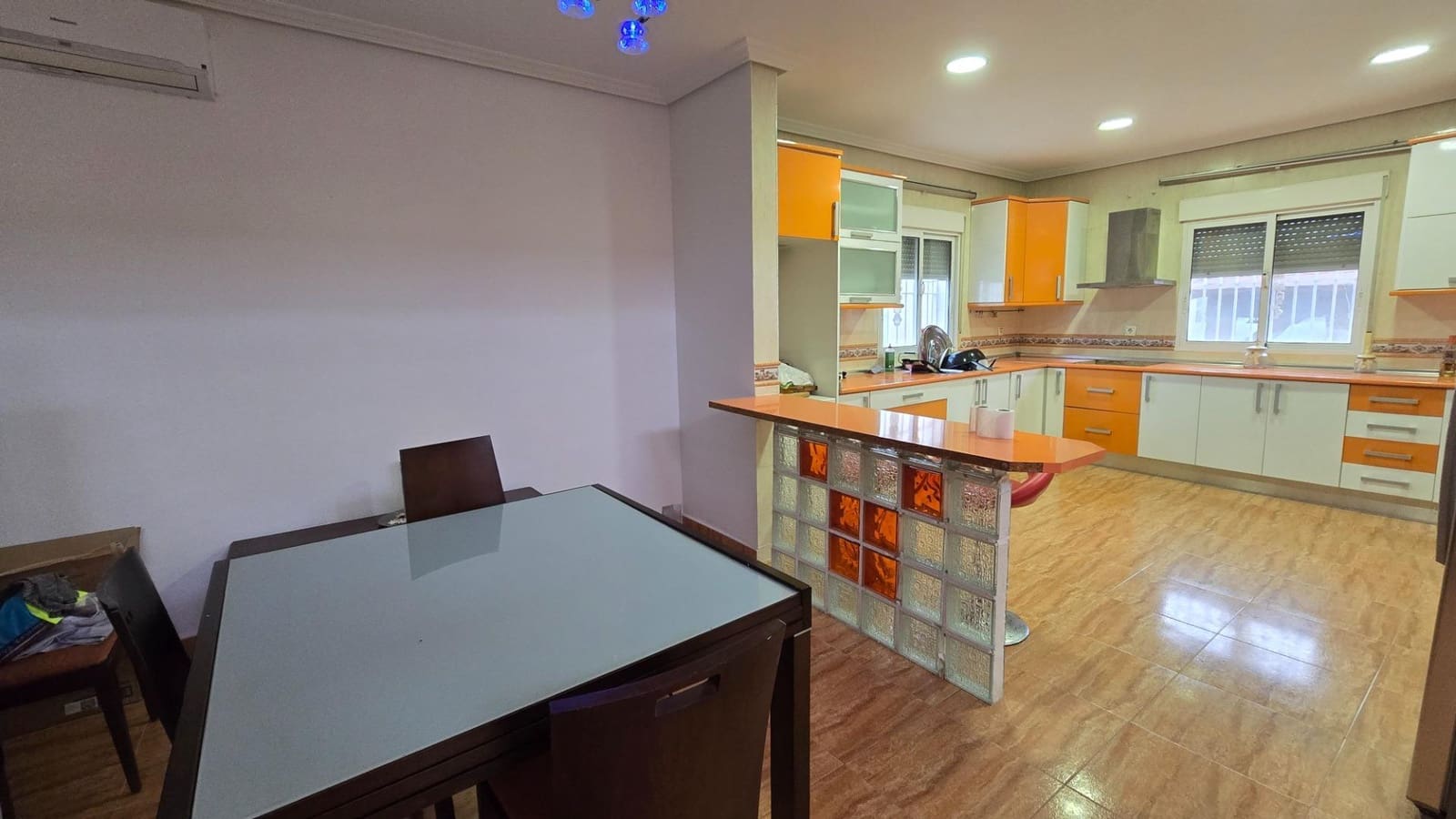 6 bedroom Villa for sale in La Marina with pool - € 430,000 (Ref: 9356028)