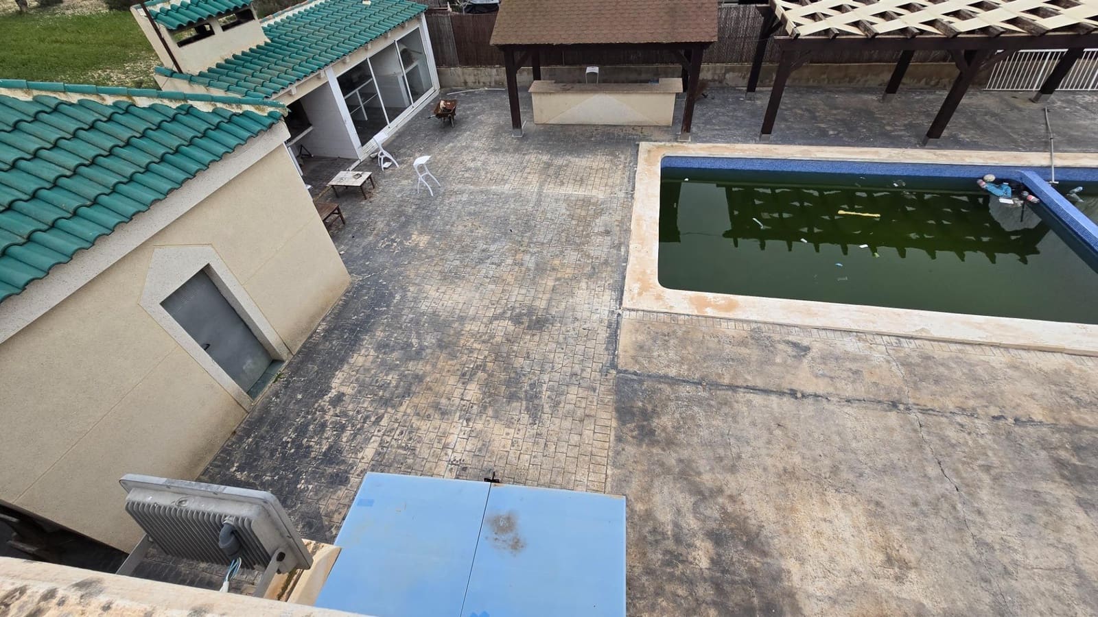 6 bedroom Villa for sale in La Marina with pool - € 430,000 (Ref: 9356028)