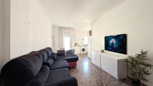 2 makuuhuone Asunto myytävänä paikassa Elche / Elx - 145 000 € (Ref: 9356045)