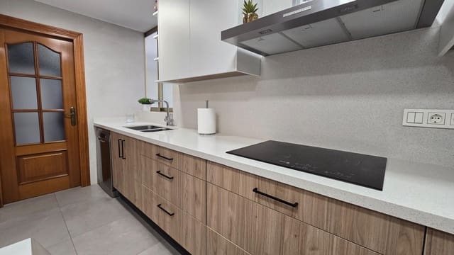 4 sypialnia Mieszkanie na sprzedaż w Elche / Elx - 229 000 € (Ref: 9356046)