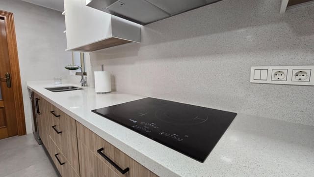 4 sypialnia Mieszkanie na sprzedaż w Elche / Elx - 229 000 € (Ref: 9356046)