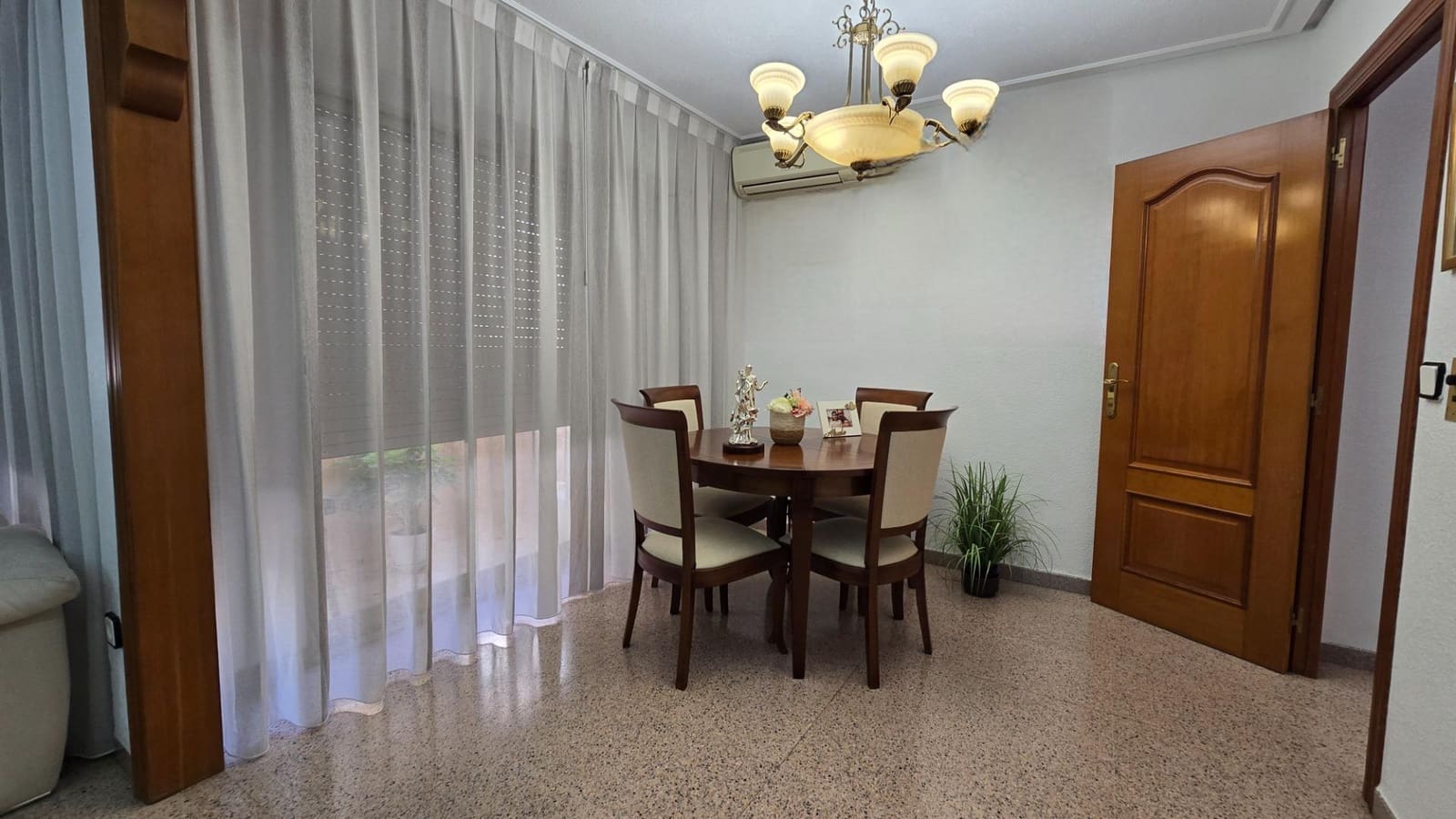 4 sypialnia Mieszkanie na sprzedaż w Elche / Elx - 229 000 € (Ref: 9356046)