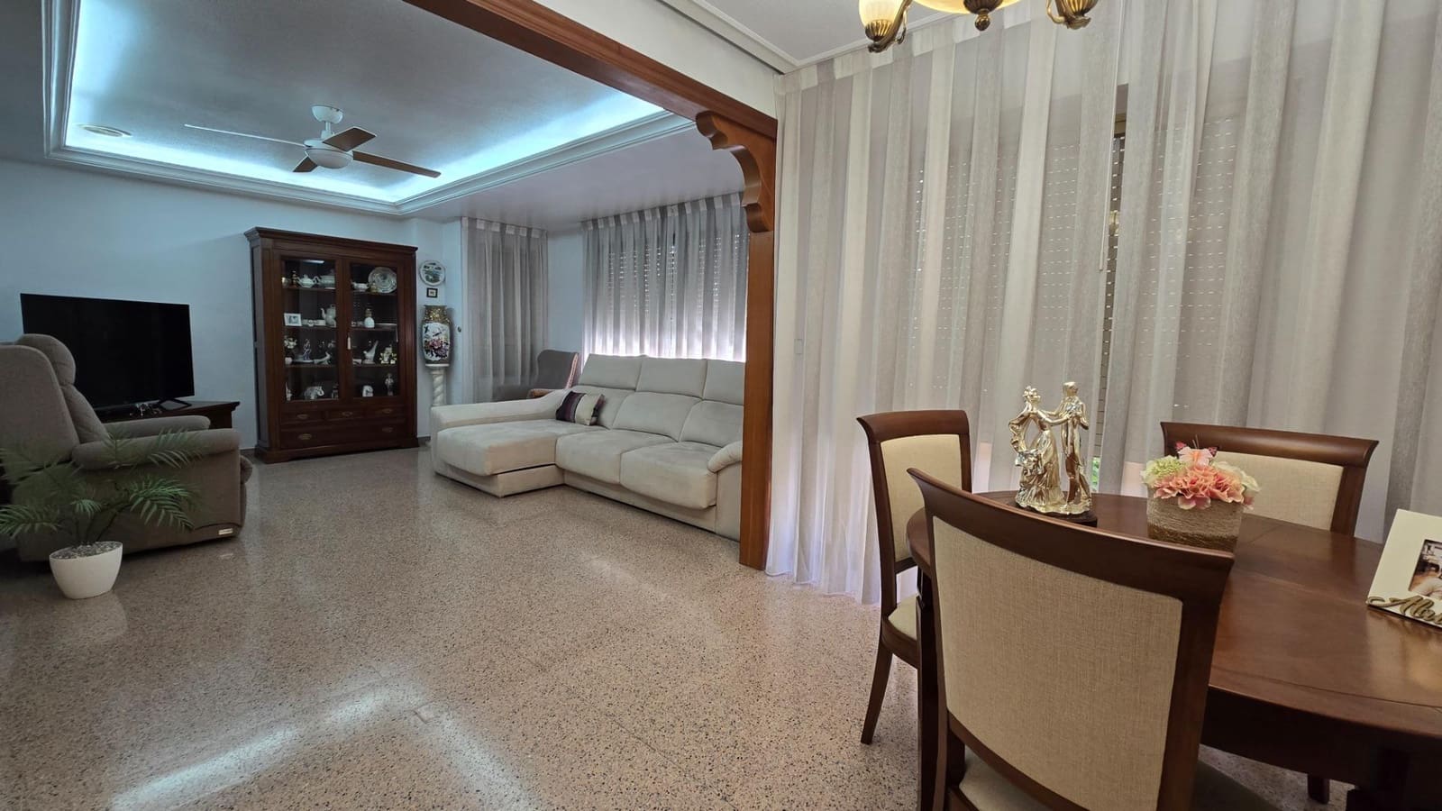 4 sypialnia Mieszkanie na sprzedaż w Elche / Elx - 229 000 € (Ref: 9356046)