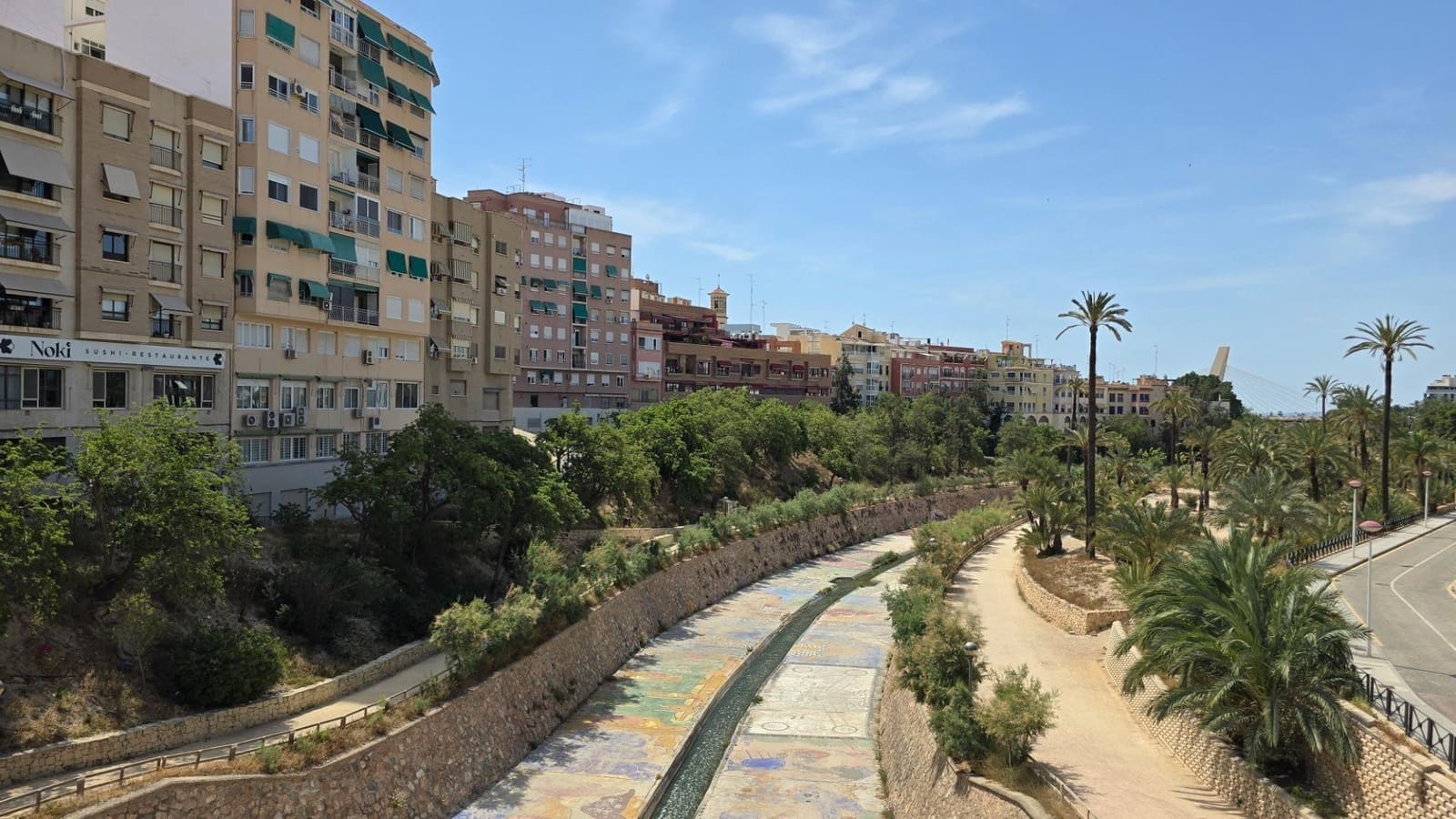 5 sovrum Lägenhet till salu i Elche / Elx - 300 000 € (Ref: 9373631)