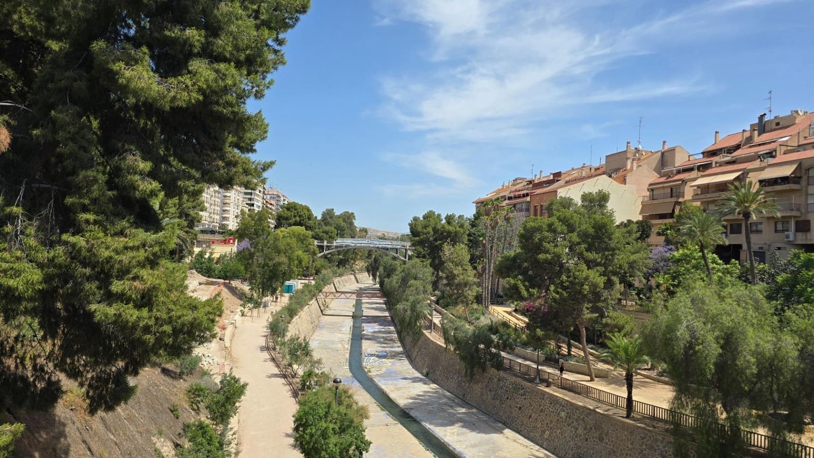 5 sovrum Lägenhet till salu i Elche / Elx - 300 000 € (Ref: 9373631)