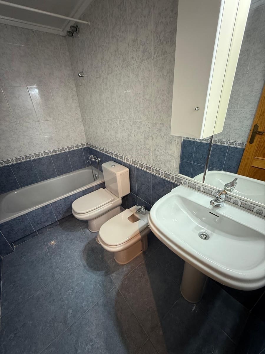 4 camera da letto Appartamento in vendita in Torrevieja con garage - 199.900 € (Rif: 9385483)