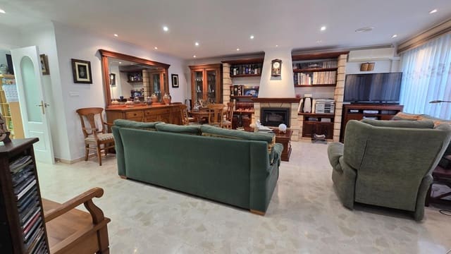 4 soveværelse Bungalow til salg i Altabix, Elche / Elx med swimmingpool garage - € 450.000 (Ref: 9385484)