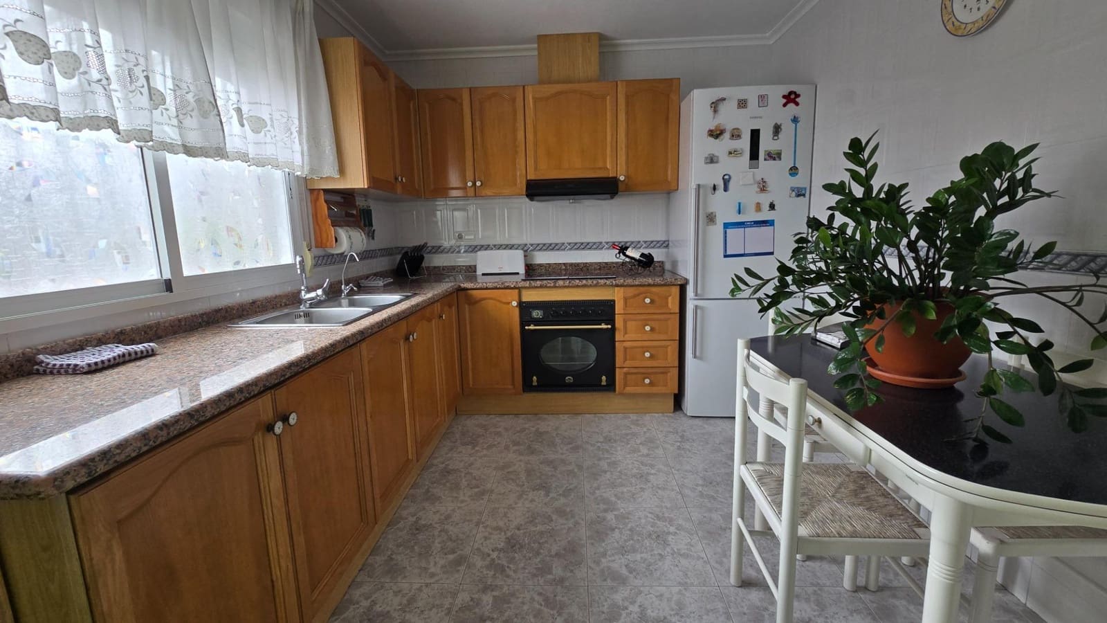 4 sypialnia Bungalow na sprzedaż w Elche / Elx z basenem garażem - 450 000 € (Ref: 9385484)