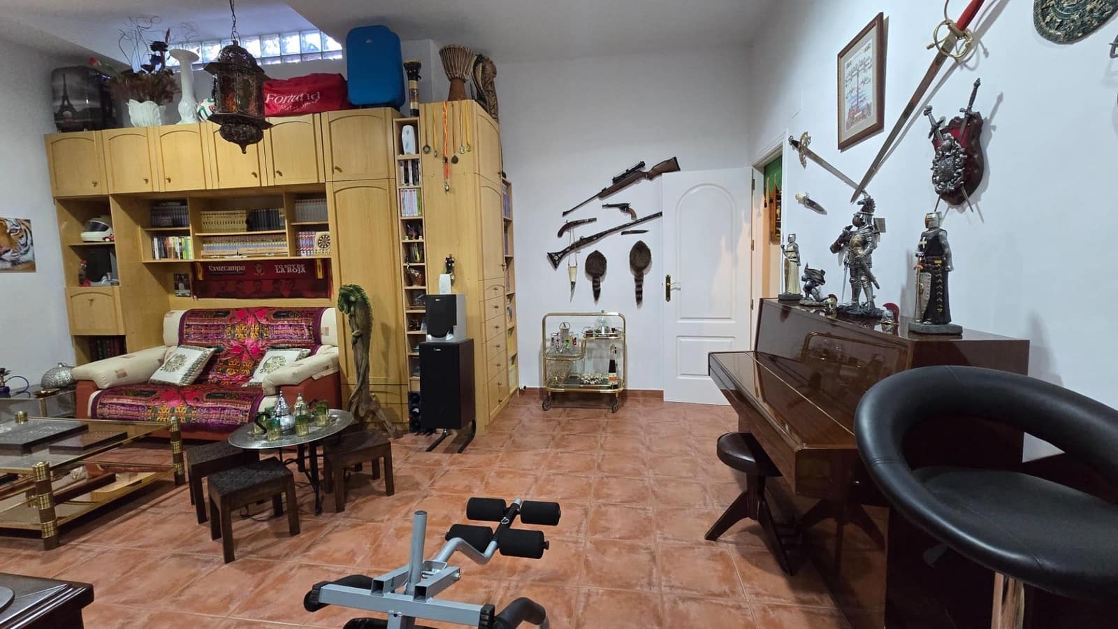 4 sypialnia Bungalow na sprzedaż w Elche / Elx z basenem garażem - 450 000 € (Ref: 9385484)