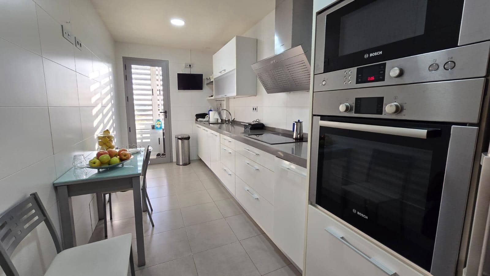 3 sypialnia Mieszkanie na sprzedaż w Elche / Elx z basenem garażem - 315 000 € (Ref: 9396219)