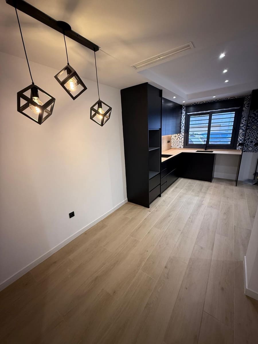 3 bedroom Townhouse for sale in Elche / Elx - € 275,000 (Ref: 9401605)