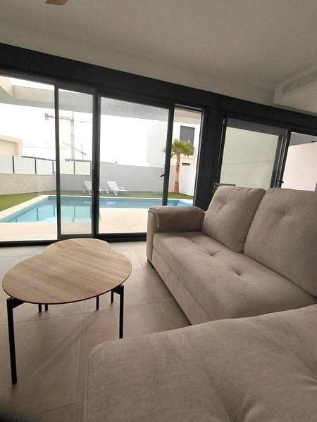 3 bedroom Villa for sale in Gran Alacant with pool - € 540,000 (Ref: 9409279)