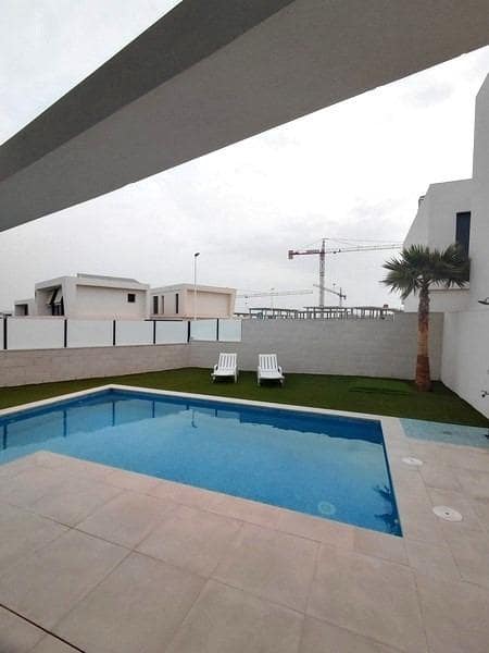 3 bedroom Villa for sale in Gran Alacant with pool - € 540,000 (Ref: 9409279)