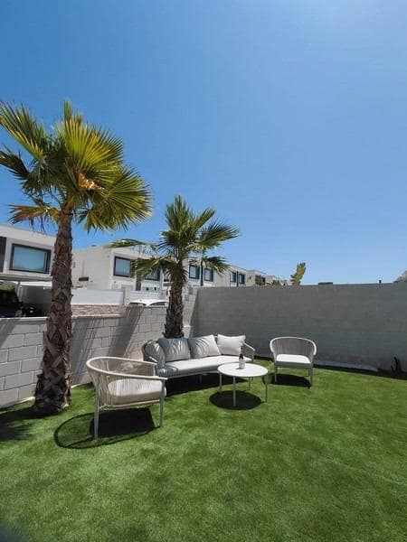 3 soveværelse Villa til salg i Gran Alacant med swimmingpool - € 460.000 (Ref: 9411189)