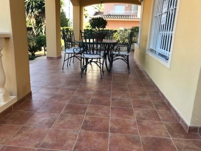 5 Zimmer Villa zu verkaufen in Elche / Elx - 830.000 € (Ref: 9419593)
