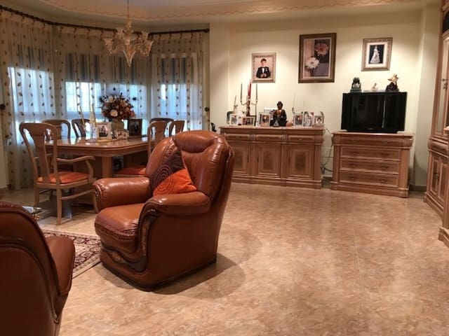 5 Zimmer Villa zu verkaufen in Elche / Elx - 830.000 € (Ref: 9419593)