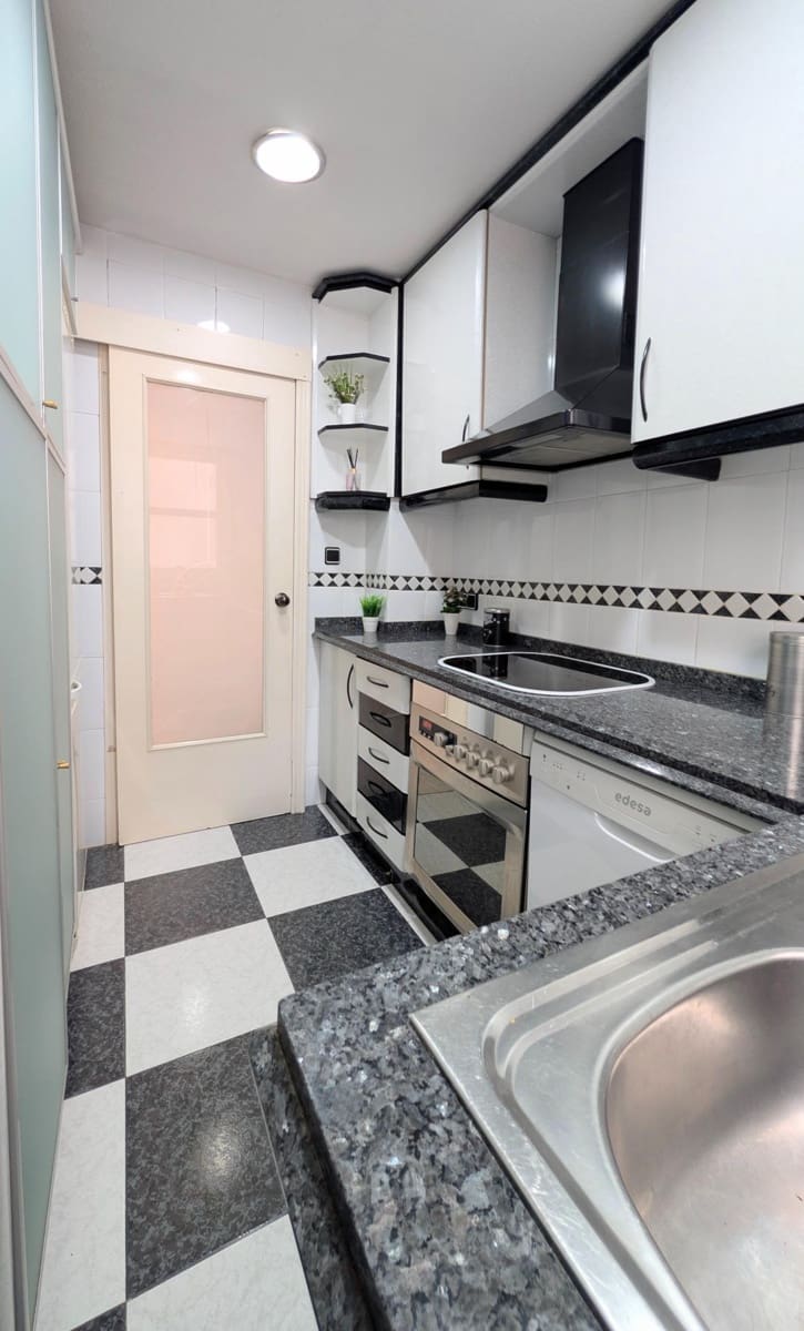 3 slaapkamer Flat te koop in Elche / Elx - € 139.000 (Ref: 9437595)