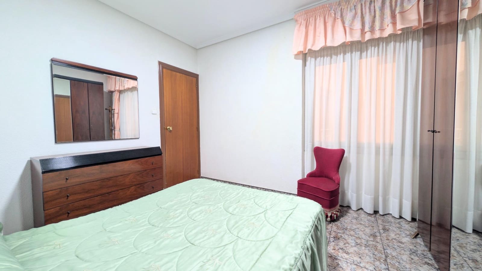 3 bedroom Flat for sale in Elche / Elx - € 139,000 (Ref: 9437596)