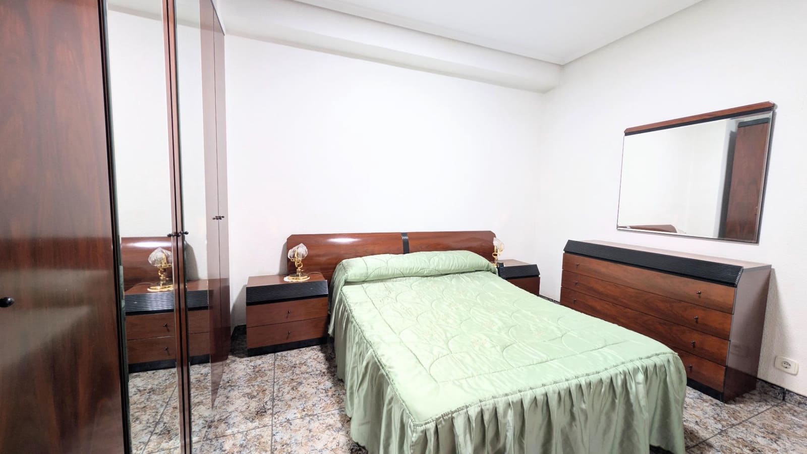 3 bedroom Flat for sale in Elche / Elx - € 139,000 (Ref: 9437596)