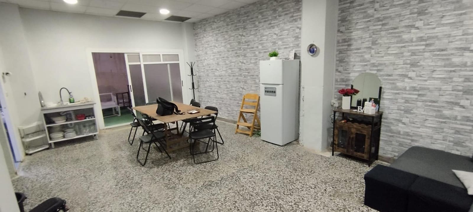 Erhverv til salg i Elche / Elx med garage - € 90.000 (Ref: 9437597)