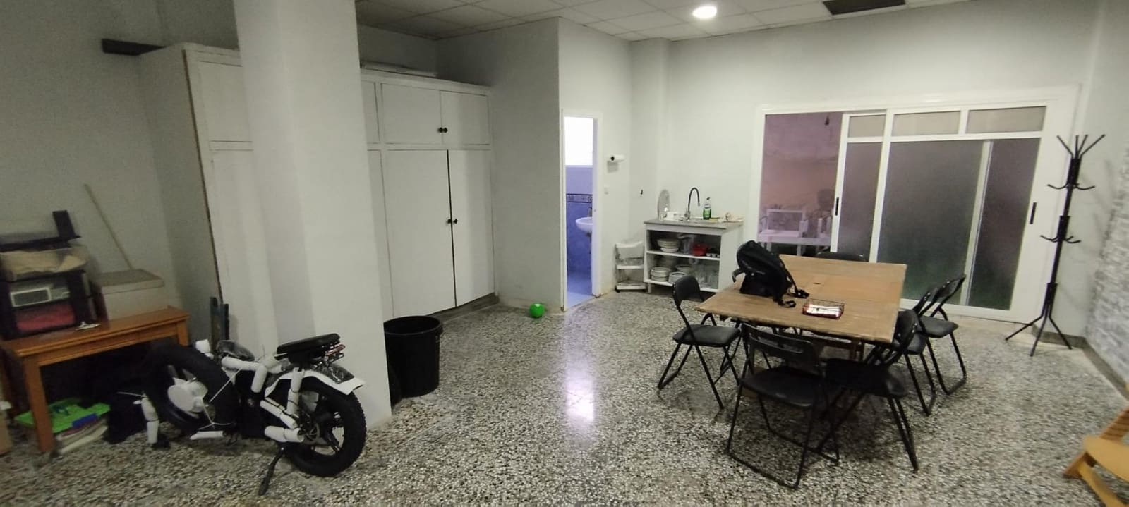 Erhverv til salg i Elche / Elx med garage - € 90.000 (Ref: 9437597)