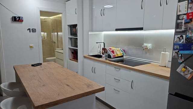 2 soveværelse Lejlighed til salg i La Marina, Elche / Elx - € 186.000 (Ref: 9437599)