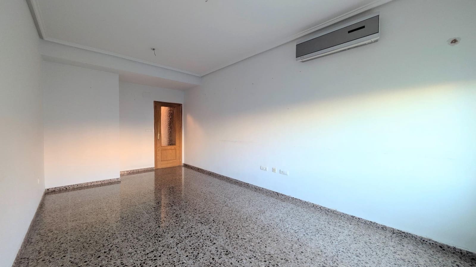 3 quarto Apartamento para venda em Elche / Elx - 187 000 € (Ref: 9441421)