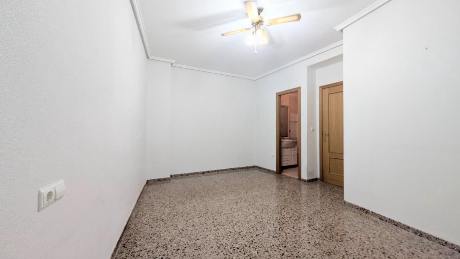 3 quarto Apartamento para venda em Elche / Elx - 187 000 € (Ref: 9441421)