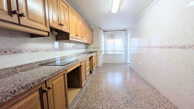 3 quarto Apartamento para venda em Elche / Elx - 187 000 € (Ref: 9441421)