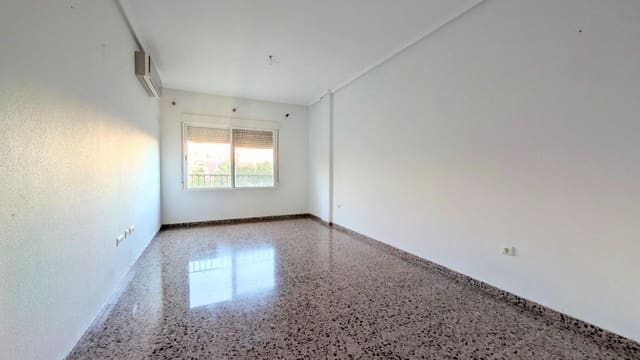 3 makuuhuone Asunto myytävänä paikassa Elche / Elx - 187 000 € (Ref: 9441421)