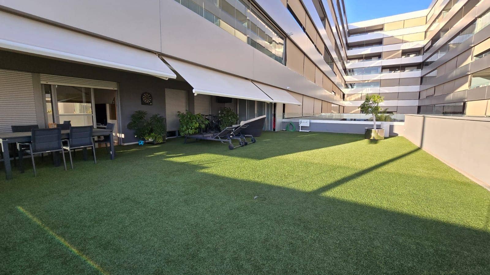 Piso de 3 habitaciones en Elche / Elx en venta con piscina garaje - 315.000 € (Ref: 9441847)