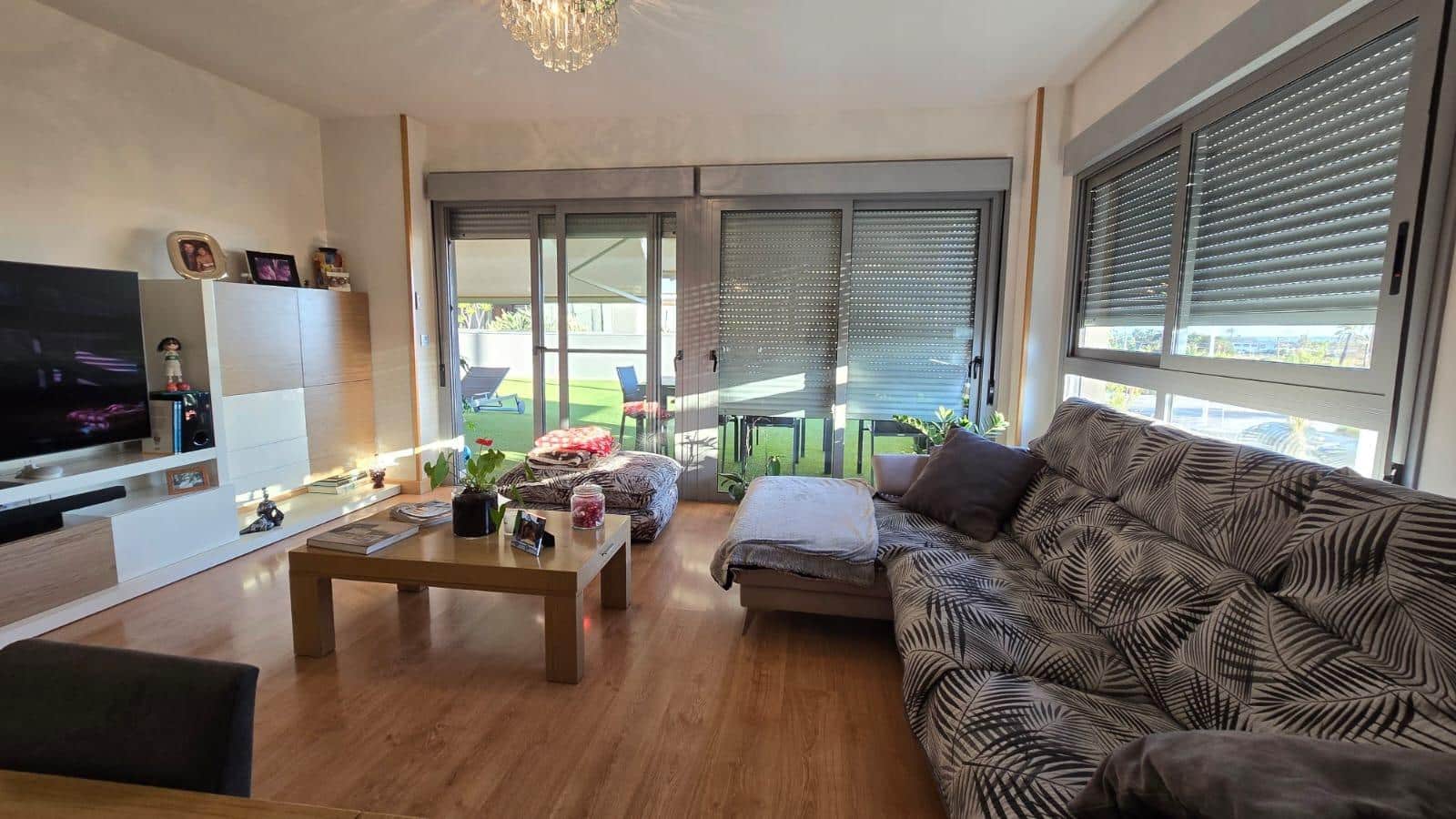 Piso de 3 habitaciones en Elche / Elx en venta con piscina garaje - 315.000 € (Ref: 9441847)