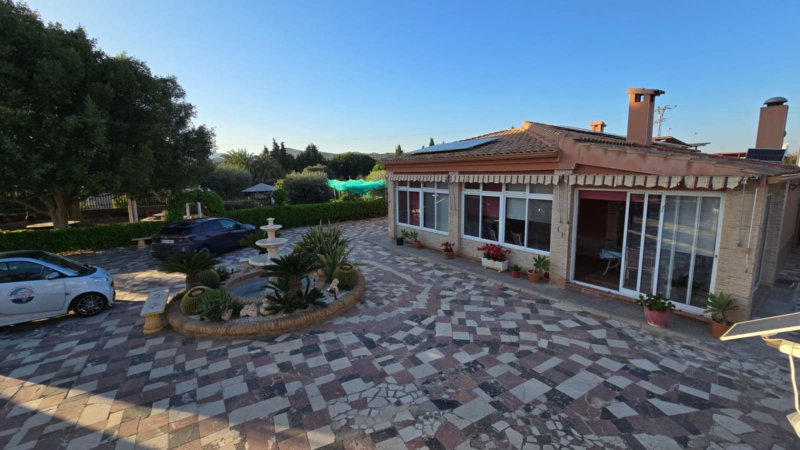 Chalet de 3 habitaciones en Elche / Elx en venta con piscina garaje - 339.900 € (Ref: 9441849)