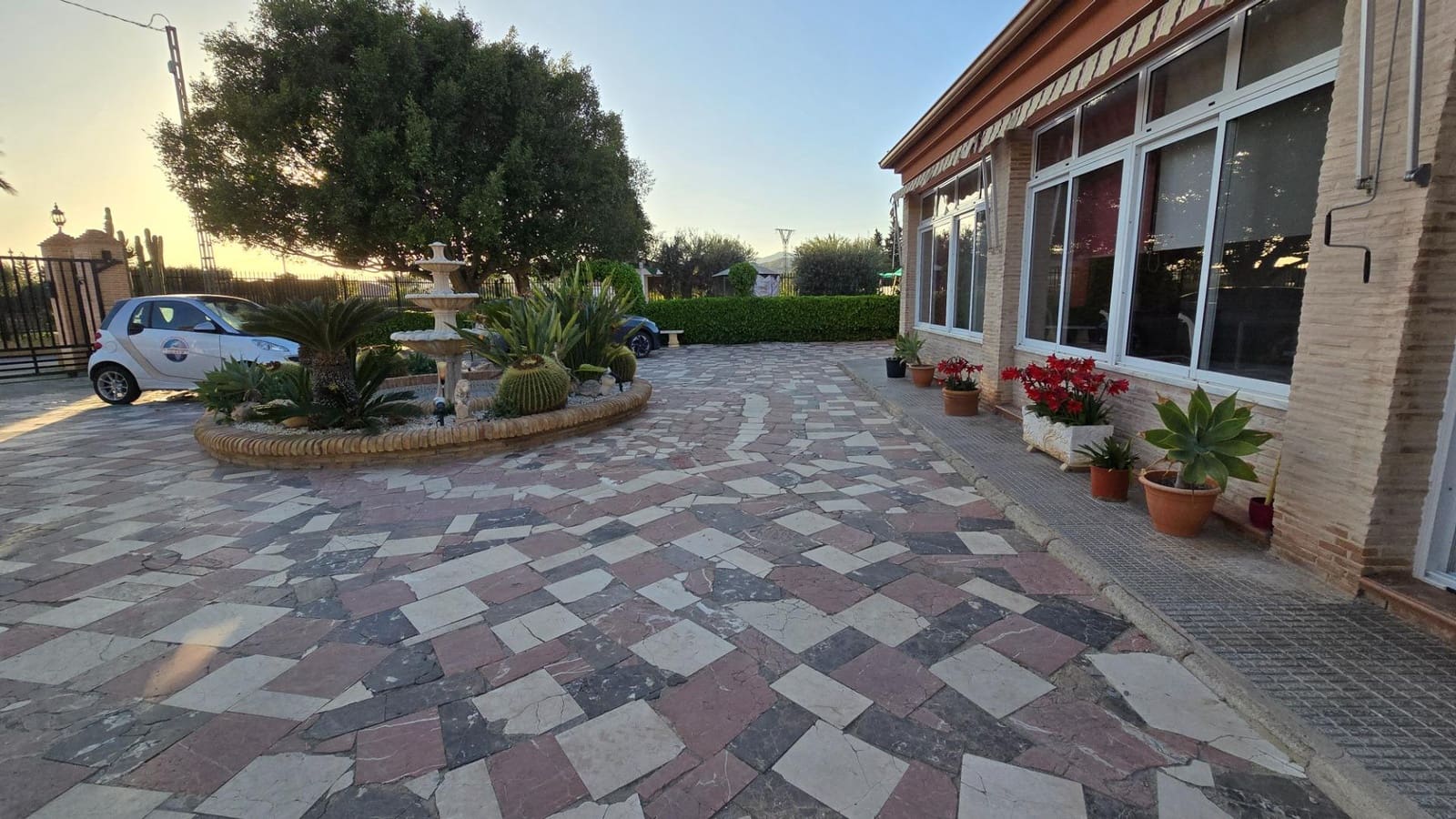 Chalet de 3 habitaciones en Elche / Elx en venta con piscina garaje - 339.900 € (Ref: 9441849)