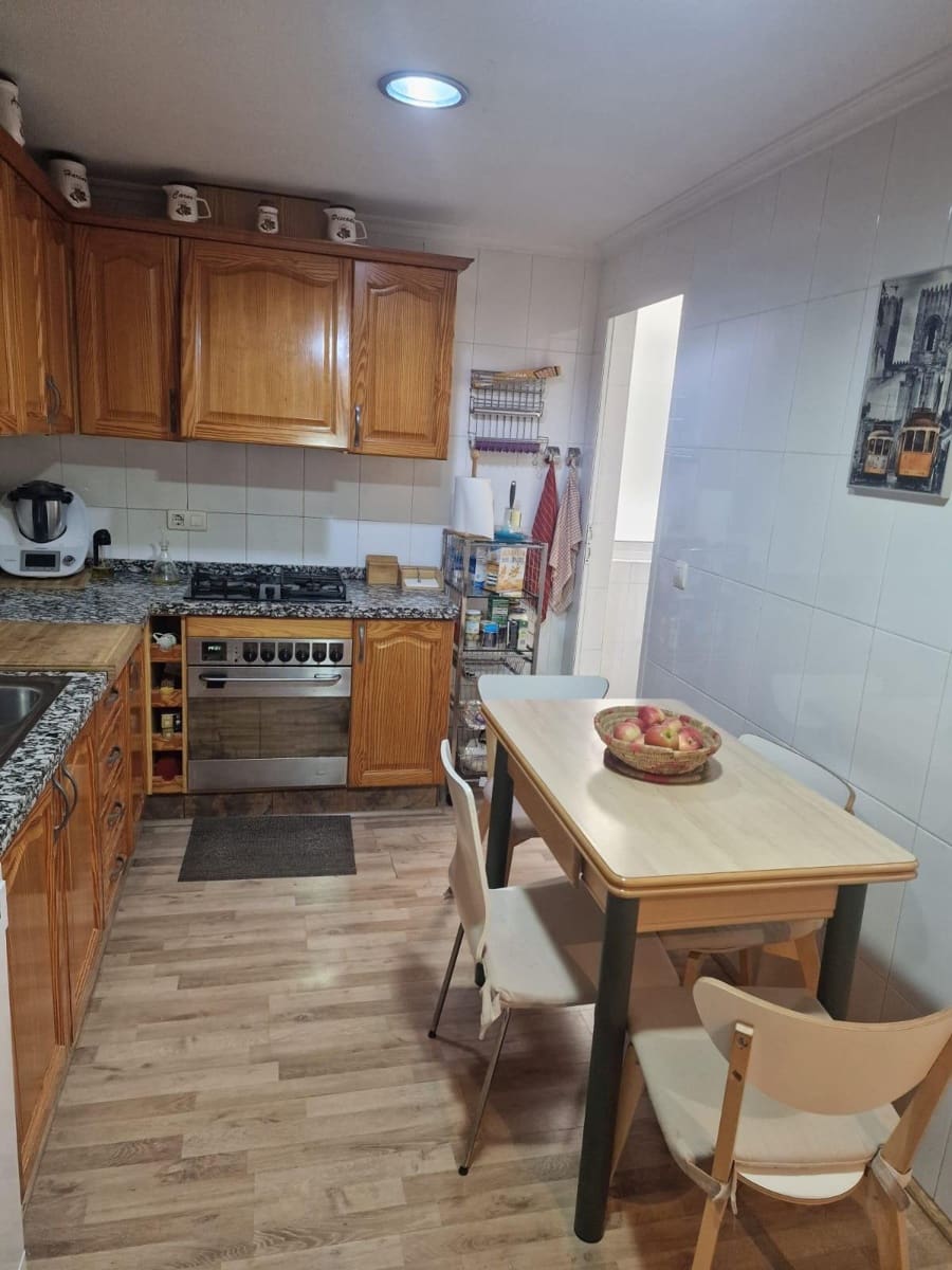 3 soveværelse Lejlighed til salg i Elche / Elx med garage - € 229.900 (Ref: 9449591)