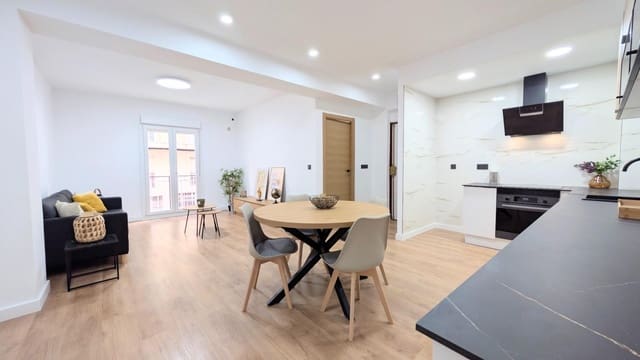 3 makuuhuone Asunto myytävänä paikassa Elche / Elx - 179 000 € (Ref: 9456488)