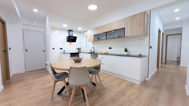 3 makuuhuone Asunto myytävänä paikassa Elche / Elx - 179 000 € (Ref: 9456488)