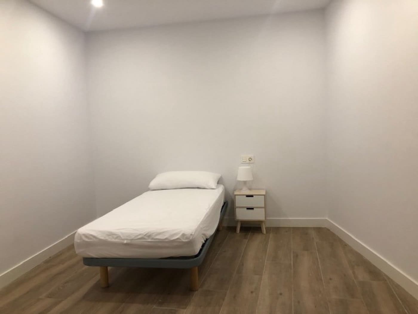 Appartement de 3 chambres à louer à Elche / Elx avec garage - 850 € (Ref: 9456489)