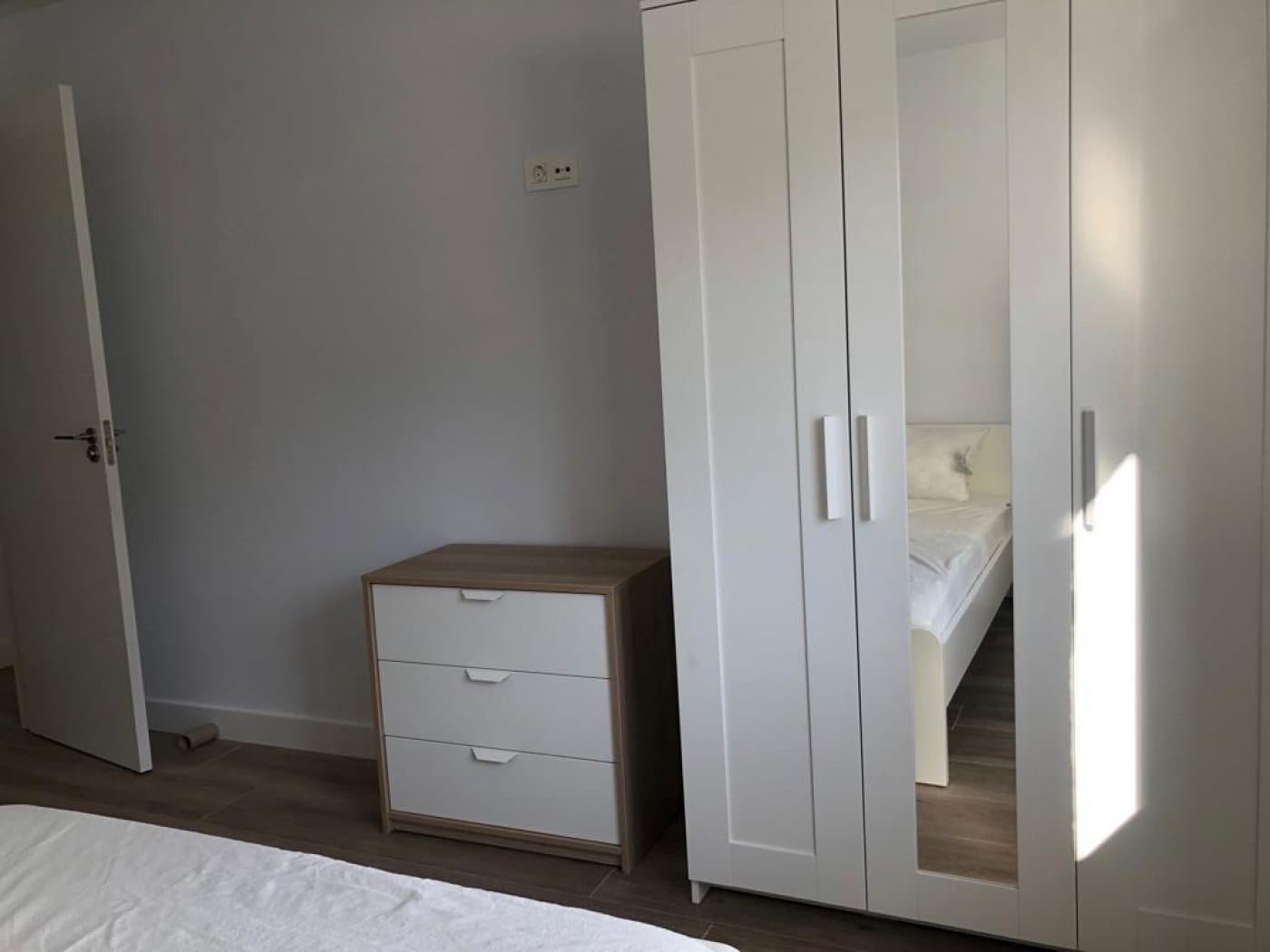 Appartement de 3 chambres à louer à Elche / Elx avec garage - 850 € (Ref: 9456489)
