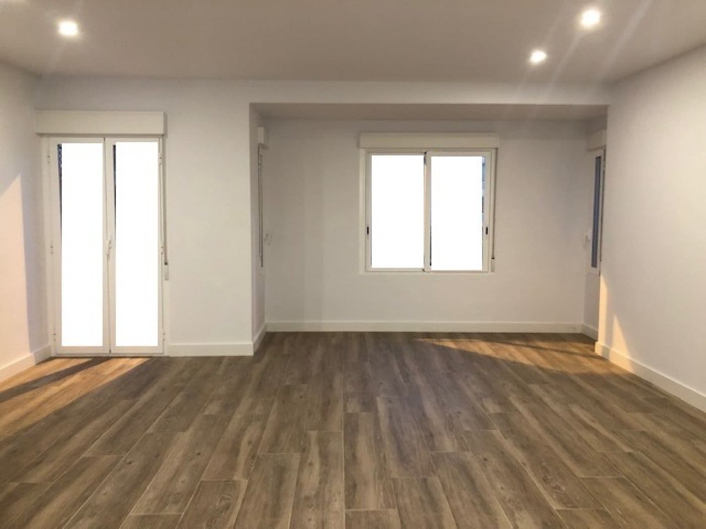Appartement de 3 chambres à louer à Elche / Elx avec garage - 850 € (Ref: 9456489)