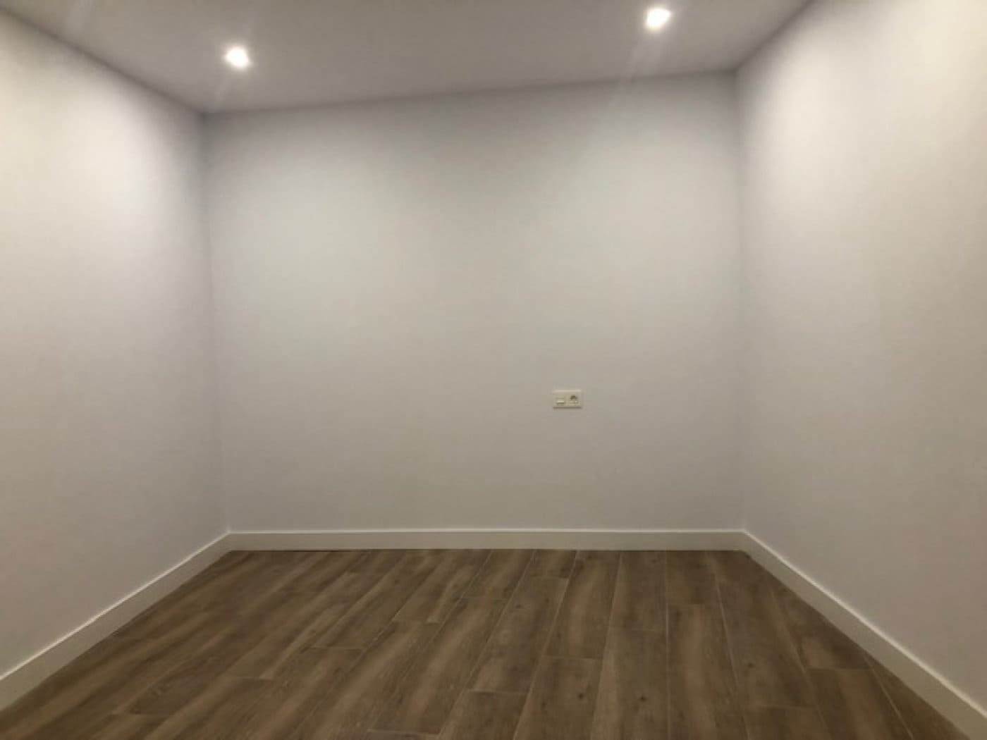 Appartement de 3 chambres à louer à Elche / Elx avec garage - 850 € (Ref: 9456489)