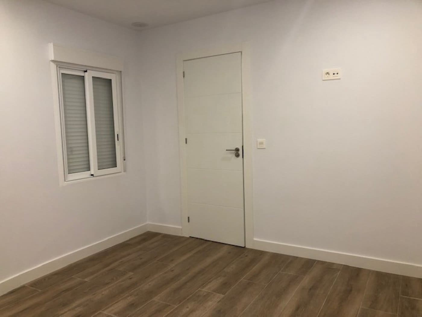 Appartement de 3 chambres à louer à Elche / Elx avec garage - 850 € (Ref: 9456489)