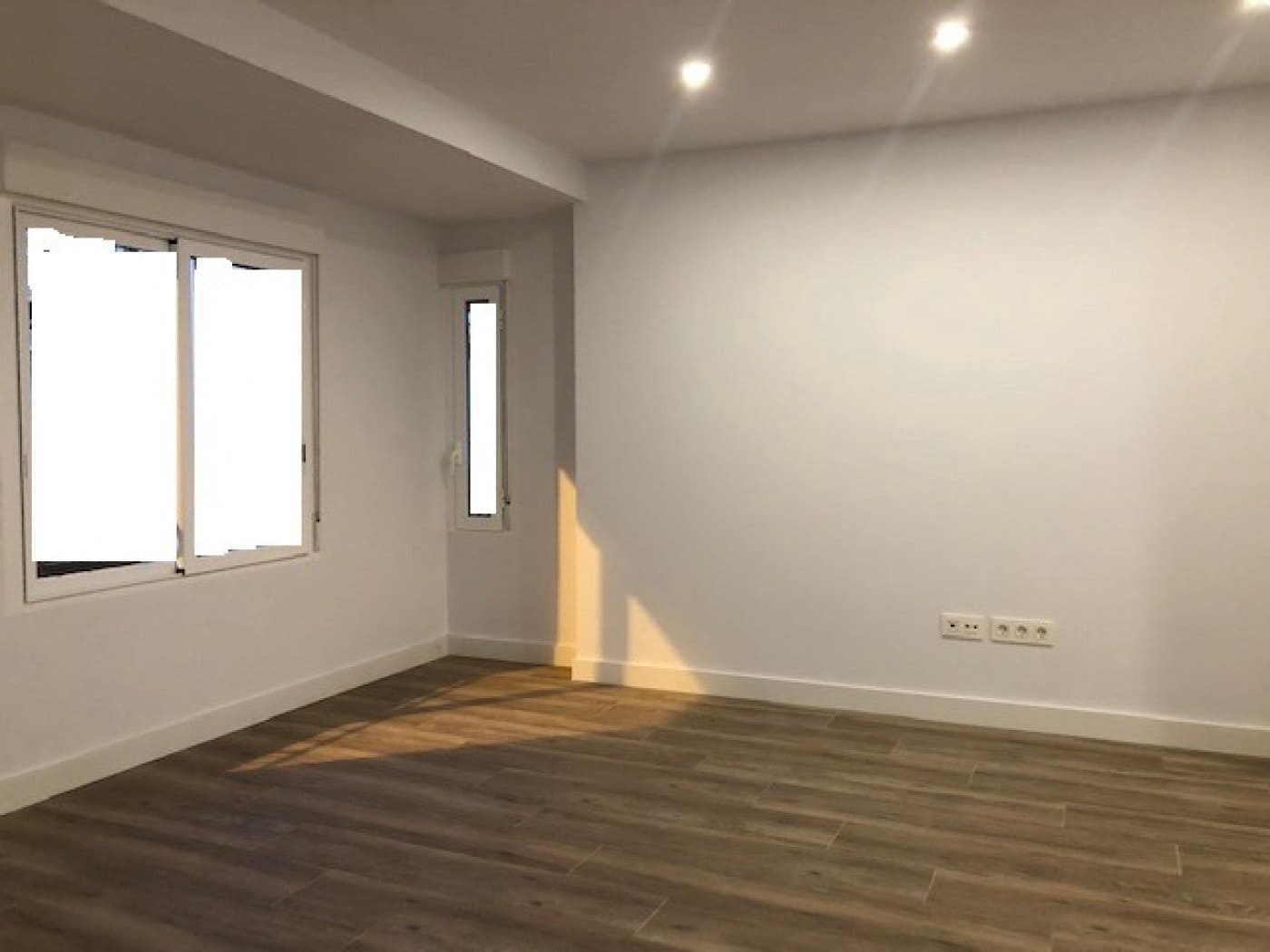 Appartement de 3 chambres à louer à Elche / Elx avec garage - 850 € (Ref: 9456489)