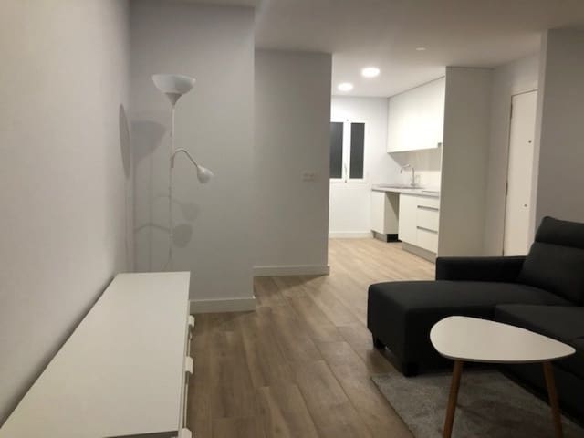 3 makuuhuone Asunto vuokrattavana paikassa Centro, Elche / Elx mukana 
autotalli - 850 € (Ref: 9456489)