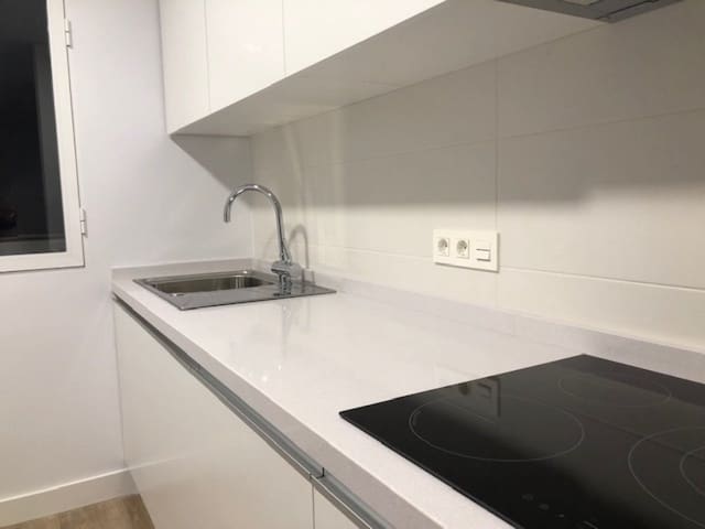 3 makuuhuone Asunto vuokrattavana paikassa Centro, Elche / Elx mukana 
autotalli - 850 € (Ref: 9456489)