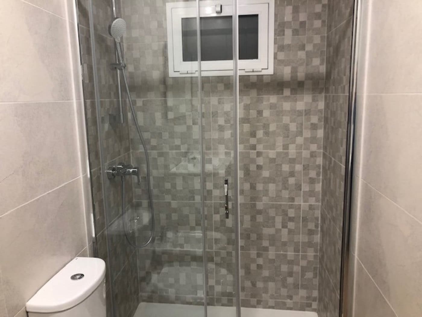 Appartement de 3 chambres à louer à Elche / Elx avec garage - 850 € (Ref: 9456489)