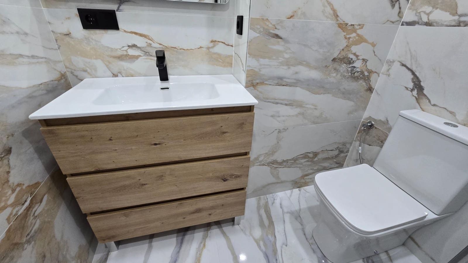 Piso de 2 habitaciones en Elche / Elx en venta - 160.000 € (Ref: 9465673)